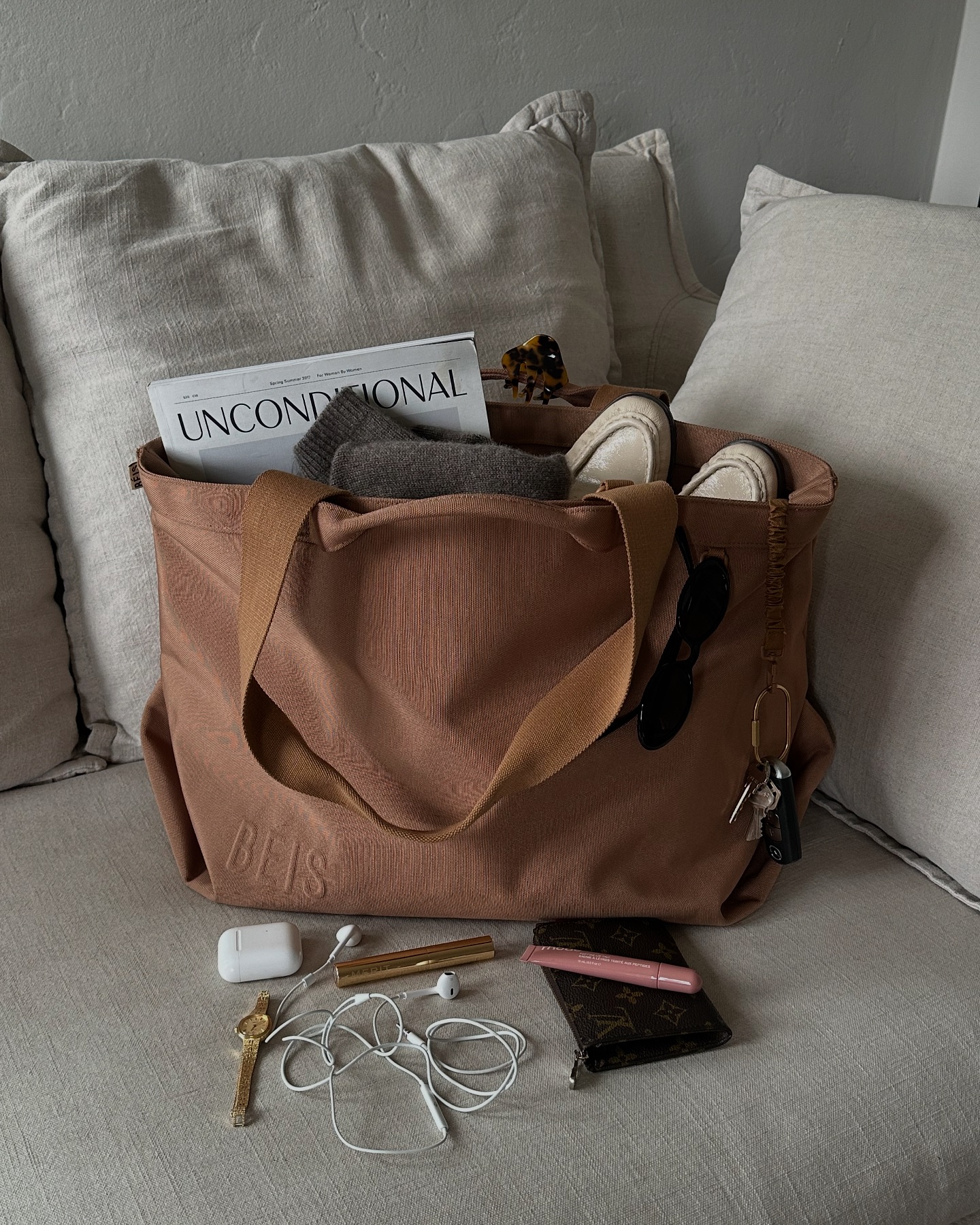 beis travel tote bag The Commuter in Black minimal fuss BACK IN STOCK. Our Travel