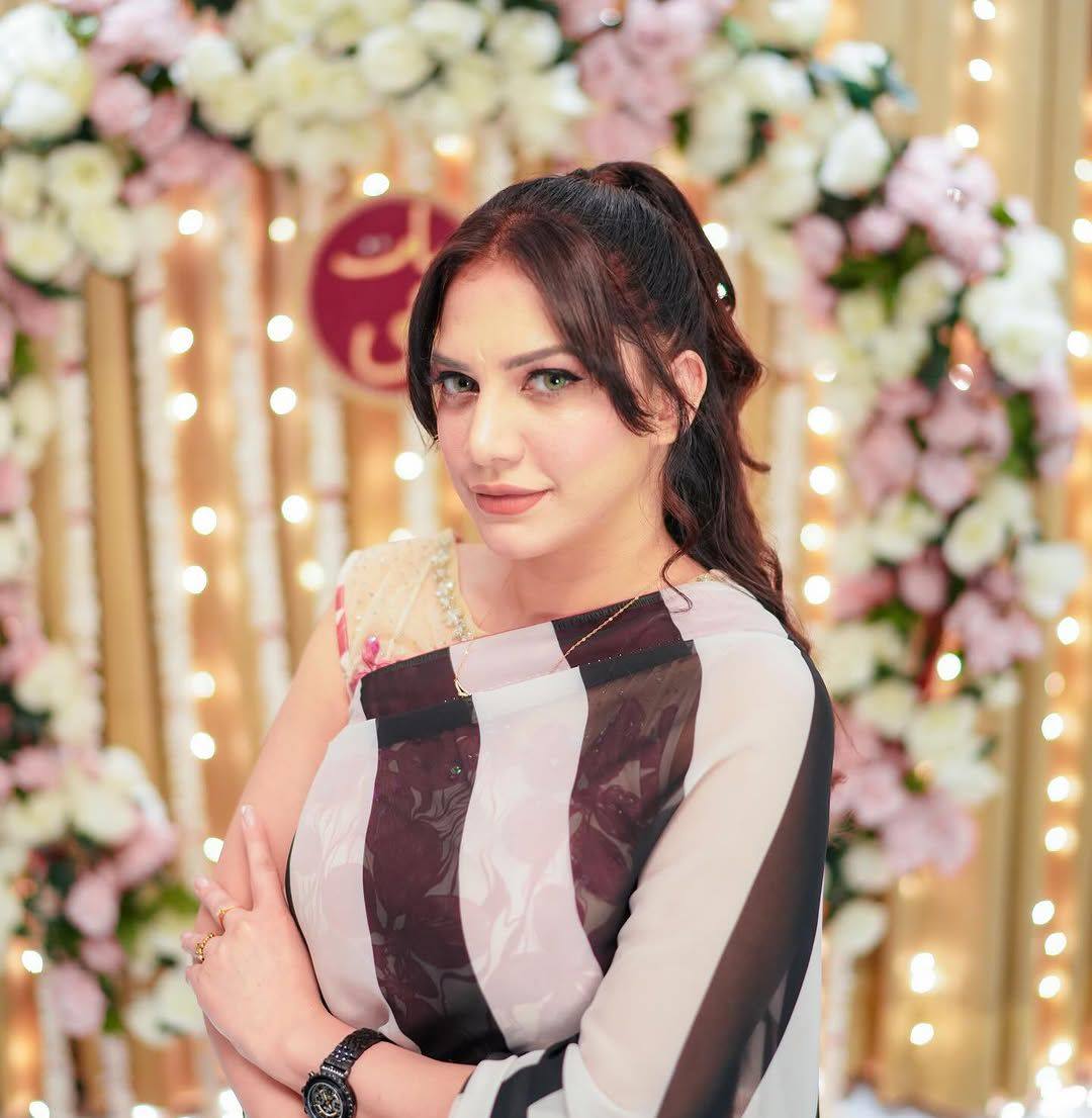 Ifrah Khan on Reels | Facebook