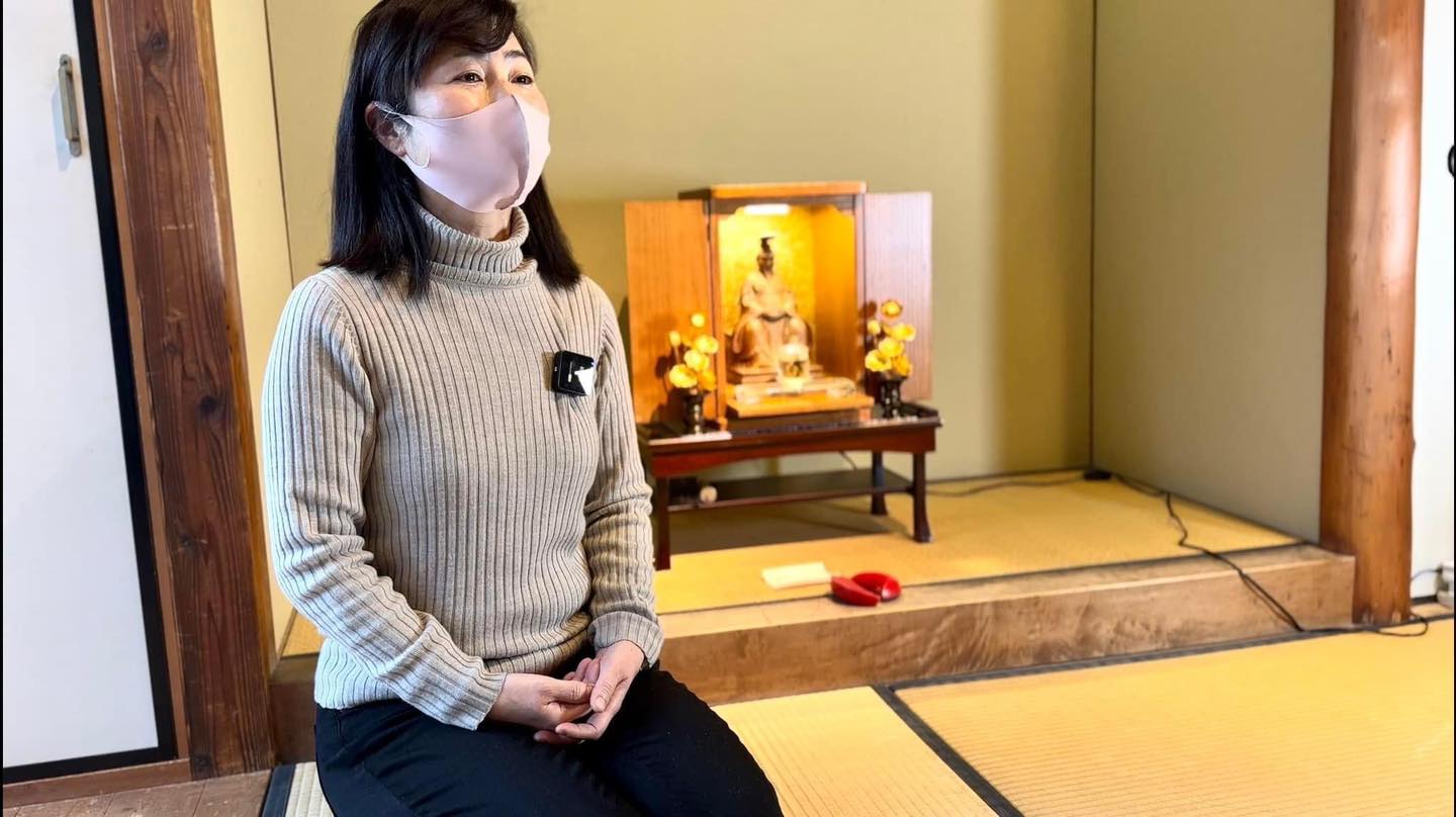 文王殿 - 上年今日文王在日本對幾位日本人開示了他們的難處，有兩位是相當震驚被文王點出隱藏在心裡的事。... | Facebook