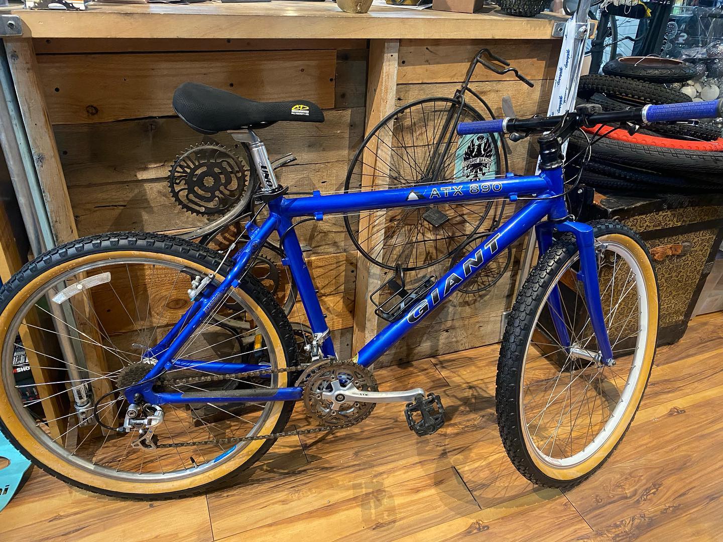 1993 Giant ATX 890 bike for sale