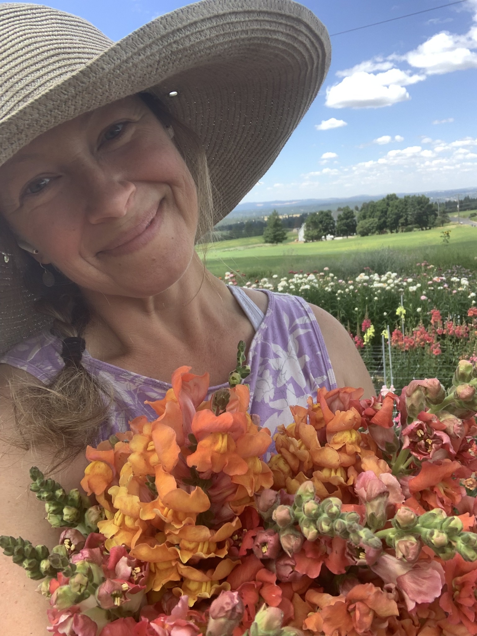 This little gal got chilled... - Snapdragon Flower Farm | Facebook