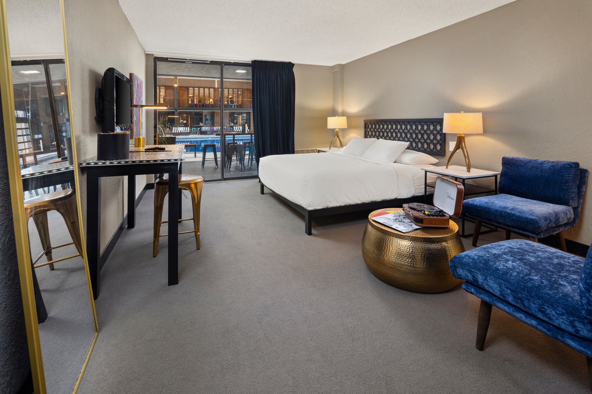 the-highlander-hotel-updated-their-the-highlander-hotel