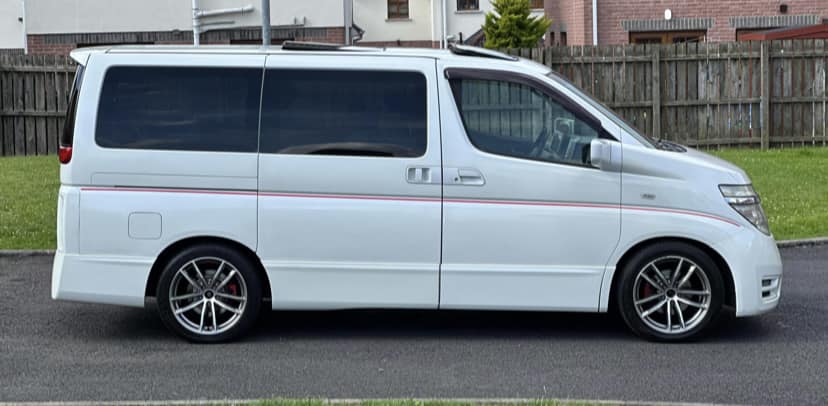 What wheel fitment for Nissan Elgrand?