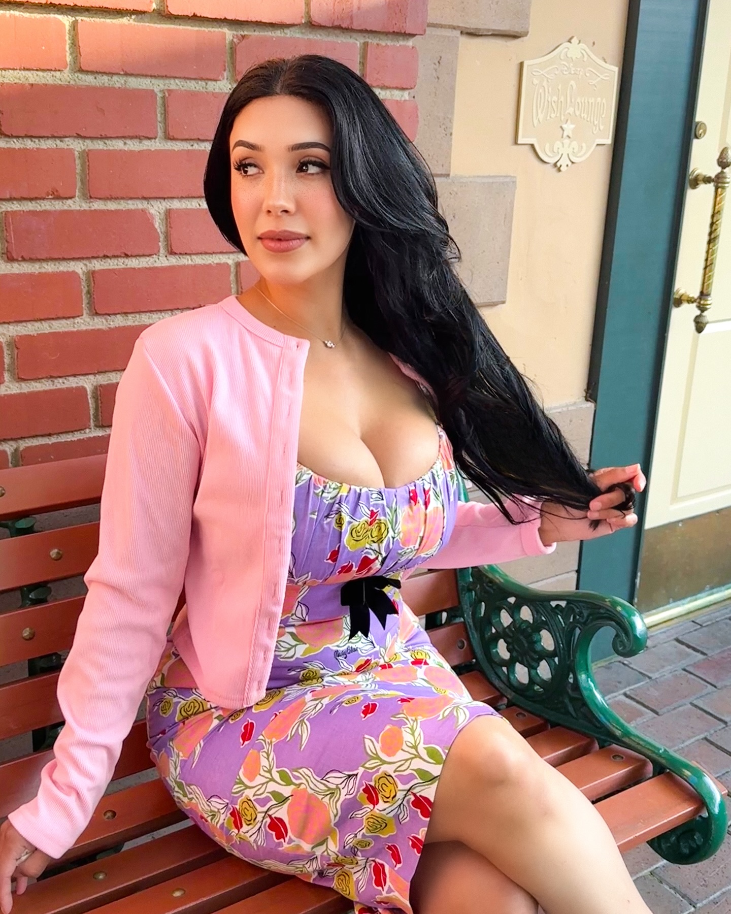 minitinah minitinah added a new photo — in Disneyland.