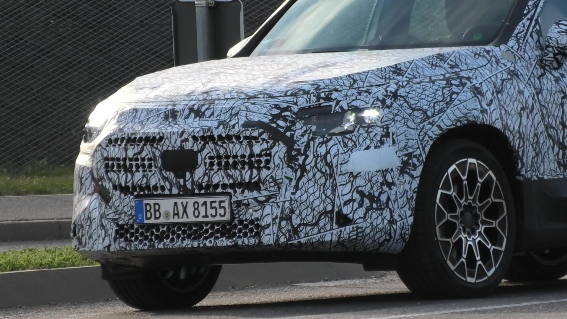 Mercedes-Benz - 😜 ️💡Sieht der nächste GLB wie ein smart #5 aus ? Neue ...