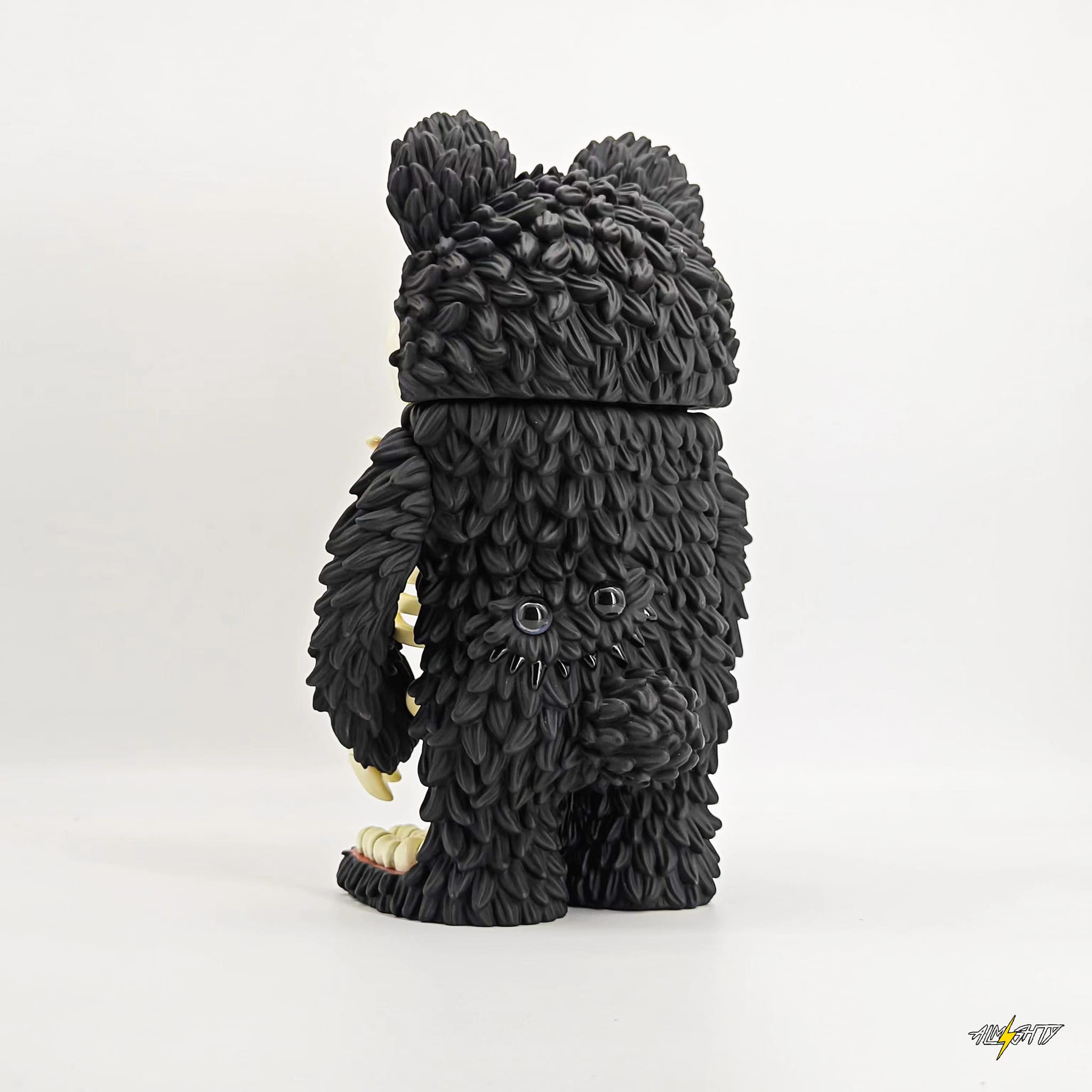 ❌ SOLD ❌ 🔥 ONLY 1 IN STOCK* 🔥 - INSTINCTOY X JASON FREENY