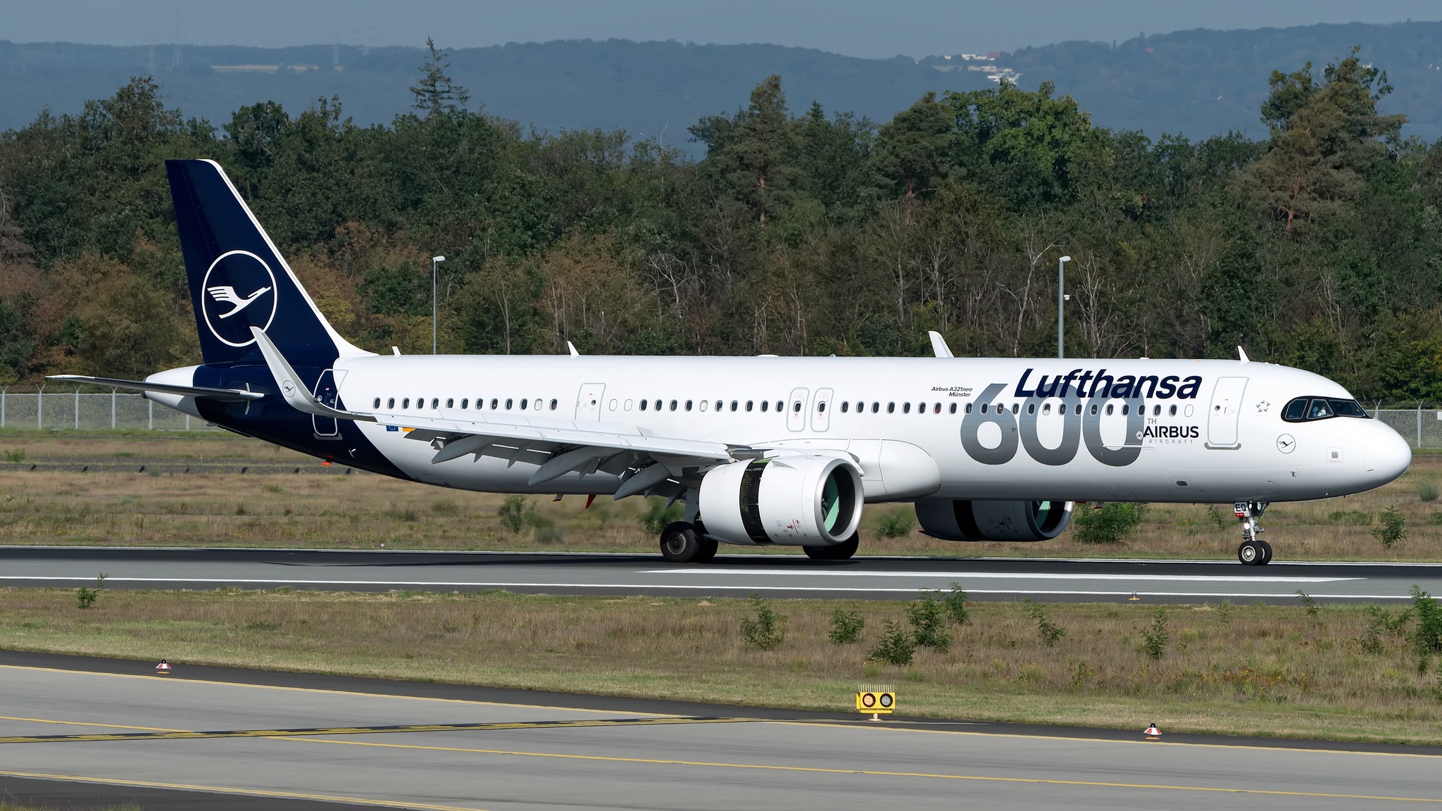 Lufthansa 600th Airbus Livery Airbus A321-271NX D-AIEQ