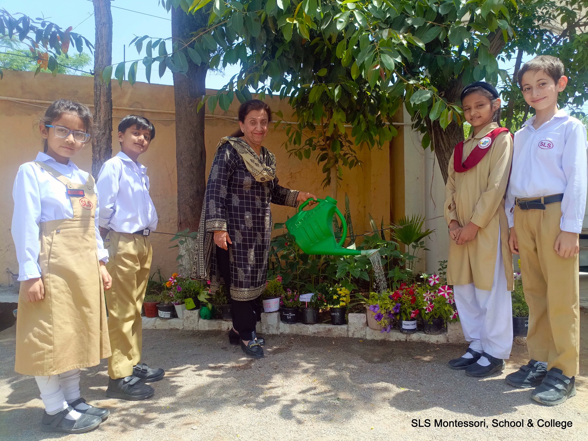 Sadeeqa's Learning System (SLS) Montessori & High School RWP-ISB ...