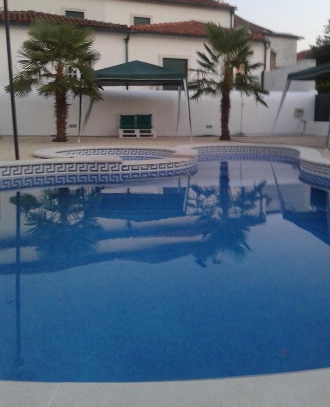 Divine pool lounge | Tomar