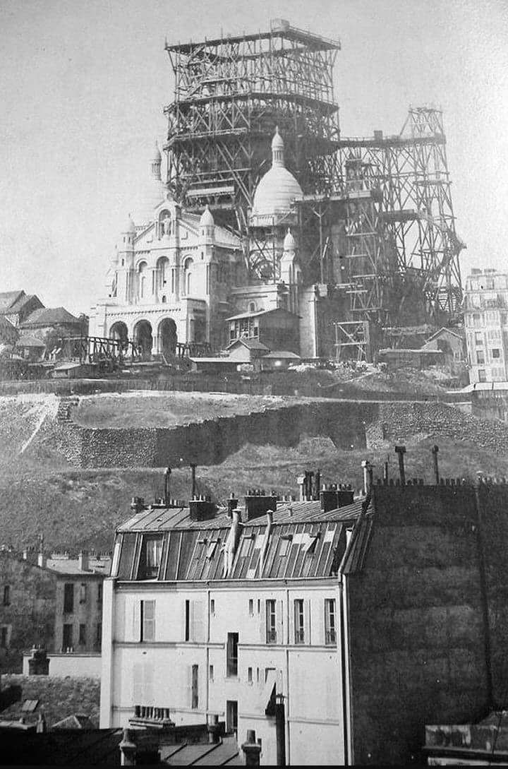 Pendentif Ancien - Commune De Paris - Inauguration Basilique Du Sacré-Cœur 1891 - Cuivre Patiné