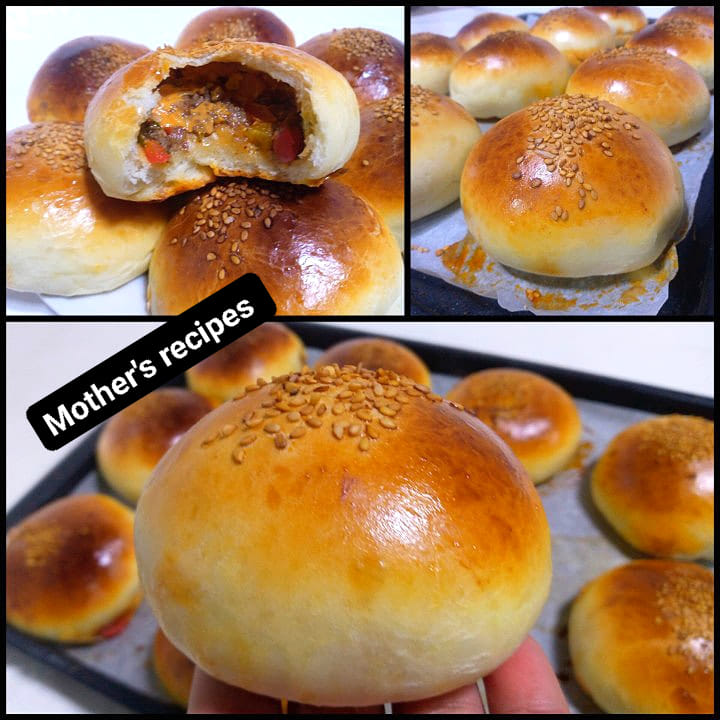 Baked meat buns 😋 😍 Get the recipe in the first comment ❤️