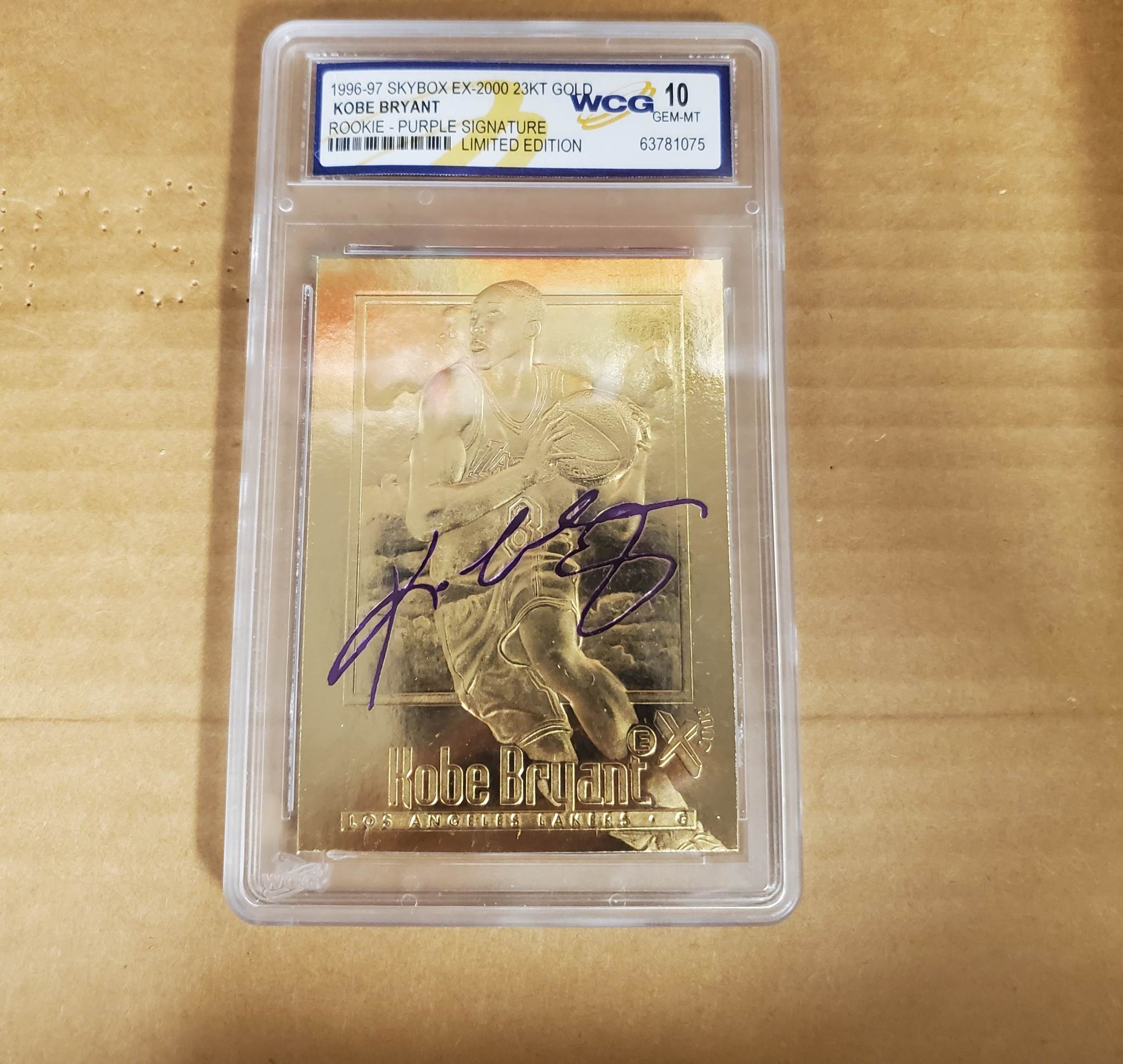Pristine Kobe Bryant Gold Card! 🏀 This 1996-97 Topps Finest