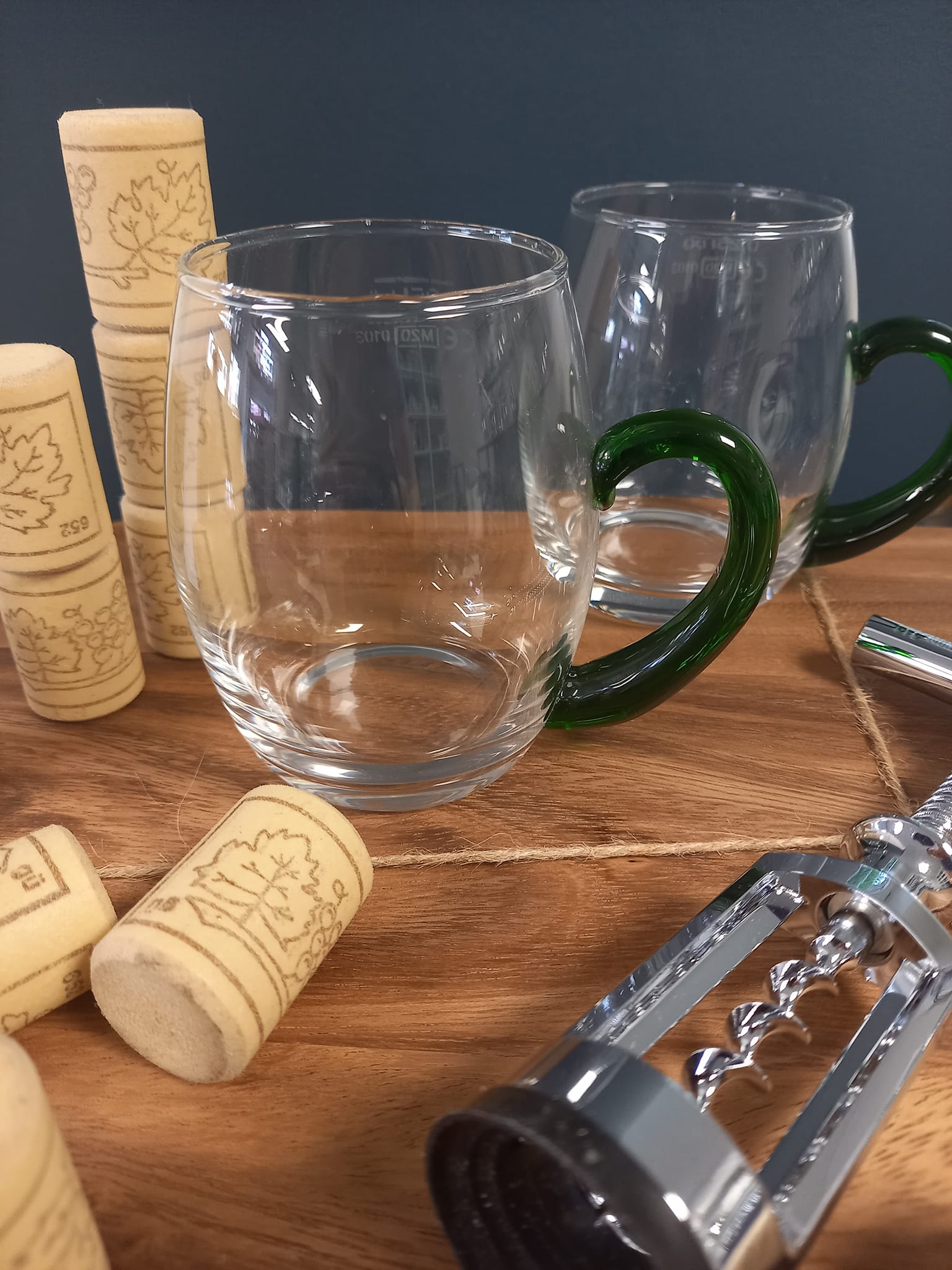 🍷🍇Echt SCHWÄBISCH: Viertelesglas mit grünem Henkel! #viertele #schwabenländle #rotwein #Weißwein #schorle #remstal #weingenuss #weinglas