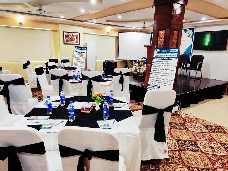 60 person Round Table Setup CROWN INN... - CROWN INN Multan | Facebook