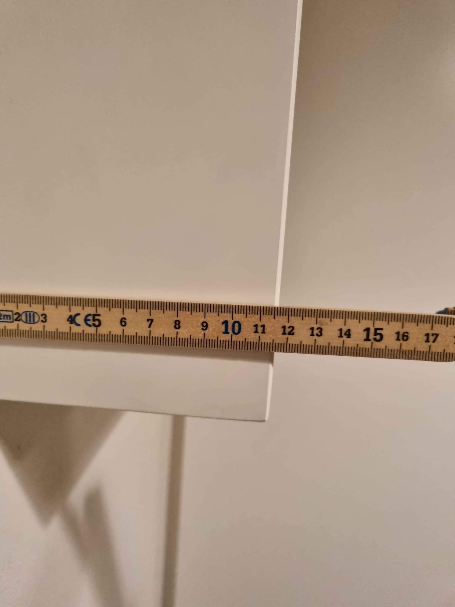 Hvidt skab til hfi relæ - Frames - Aalborg, Denmark | Facebook Marketplace