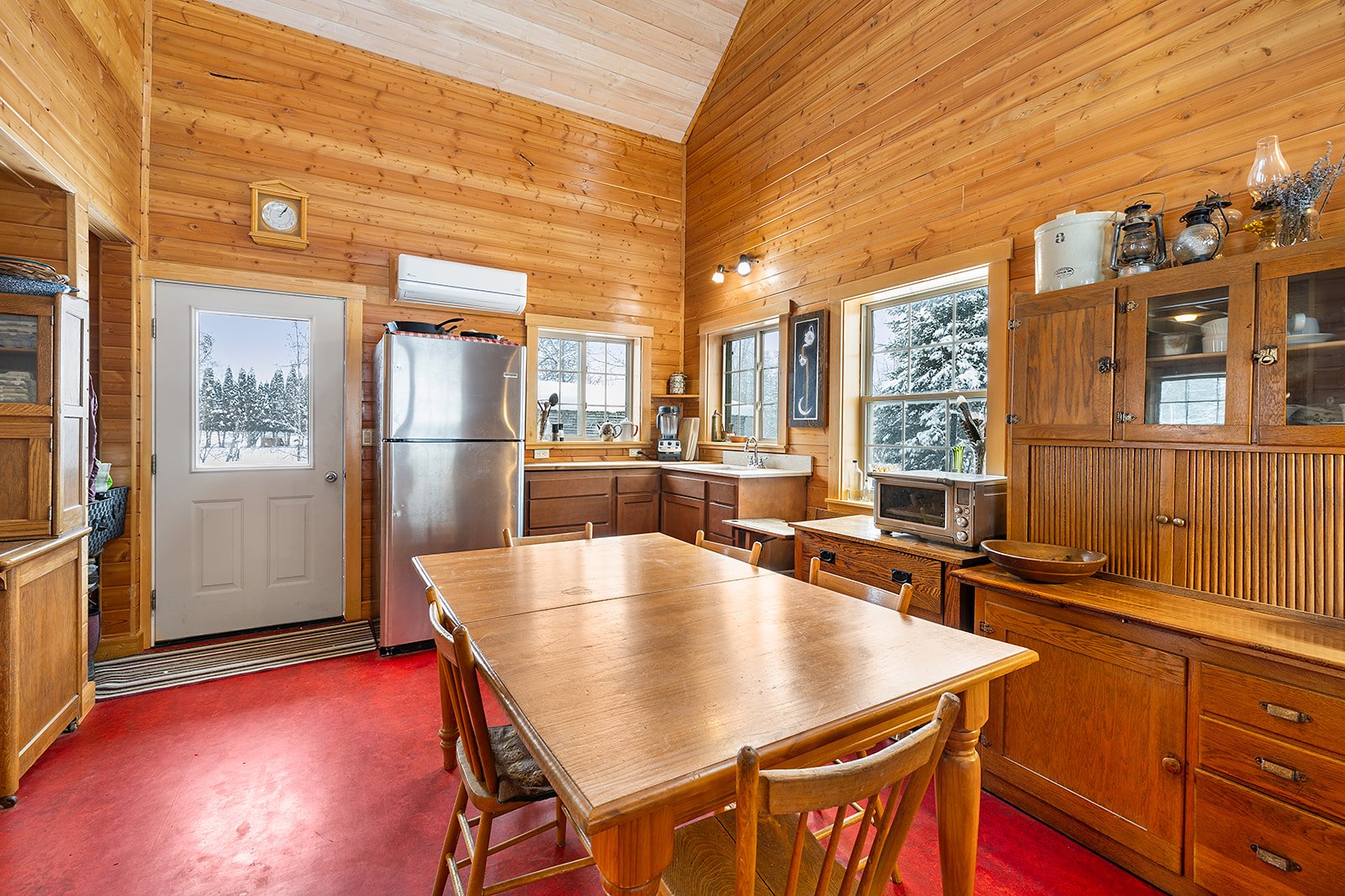 3 Beds 2 Baths House Property Rentals Creston, British Columbia