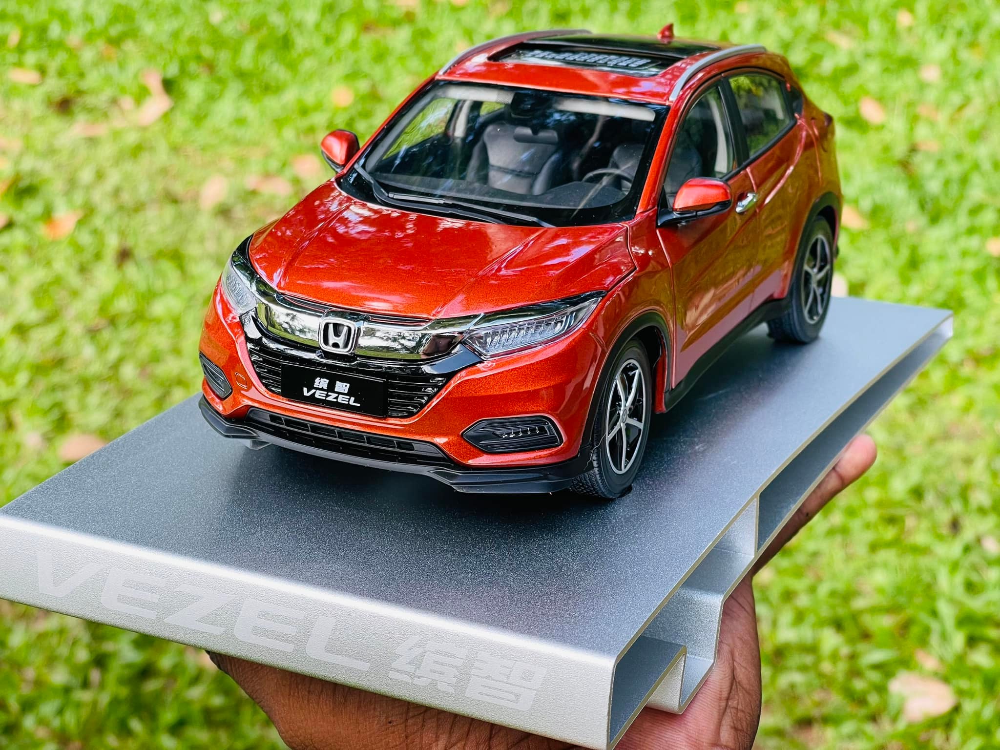 Honda Vezel Die cast metal alloy model car 1:18 Scale Rs 53000