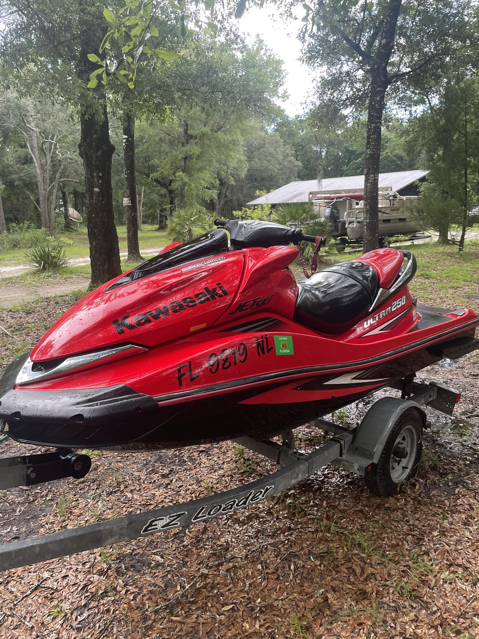 Got a 2007 Ultra 250x. Runs great on the hose. I took it out on 