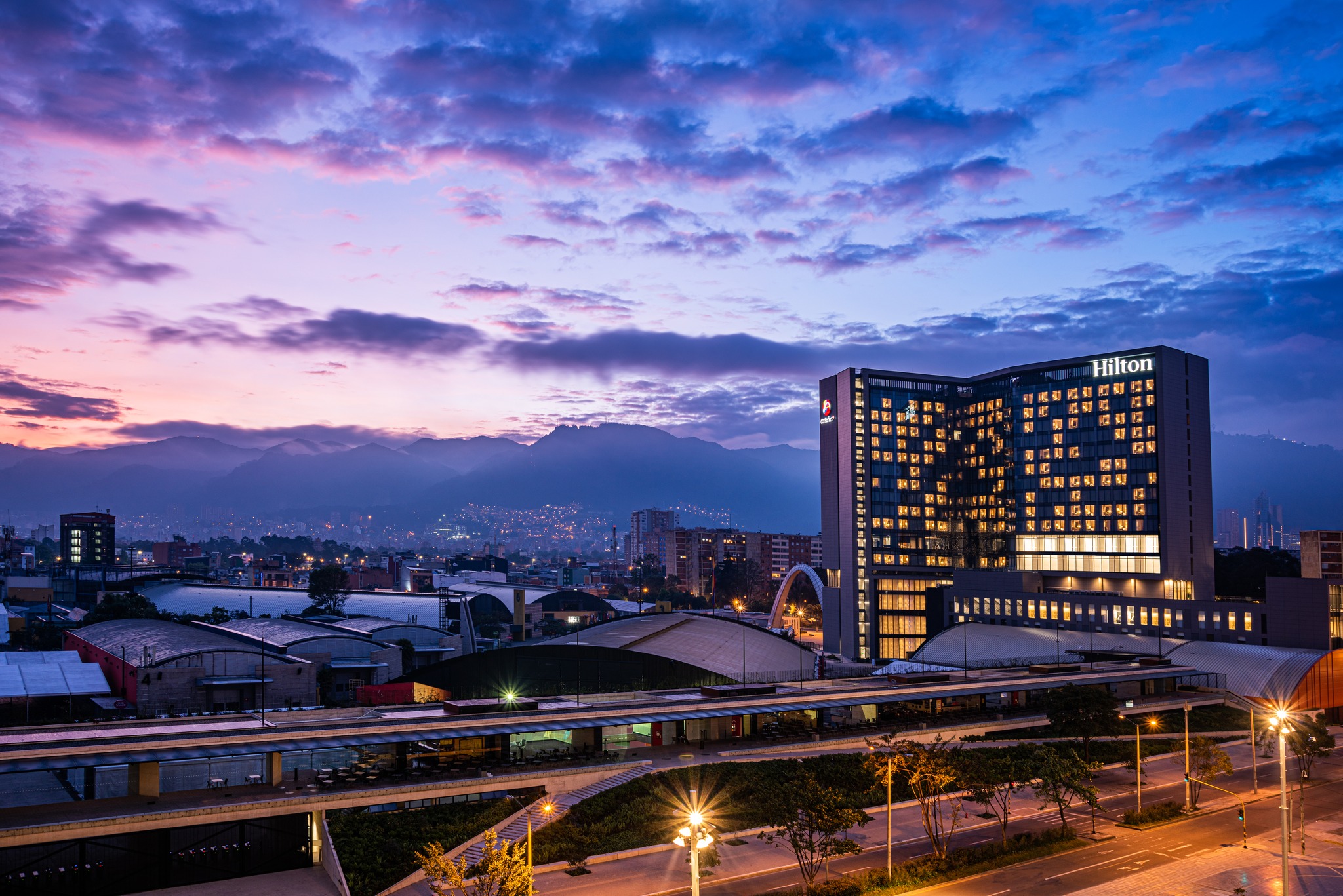 Radisson Bogota Metrotel - En diciembre 🎄 disfruta de unas pequeñas ...