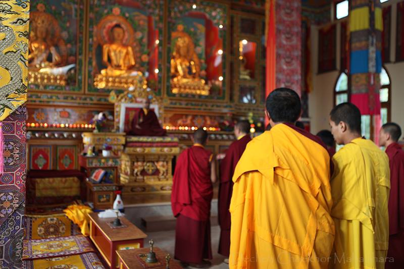 Choegon - H.E. DORZONG RINPOCHE OFFERED LONG LIFE PRAYER TO KYABJE ...