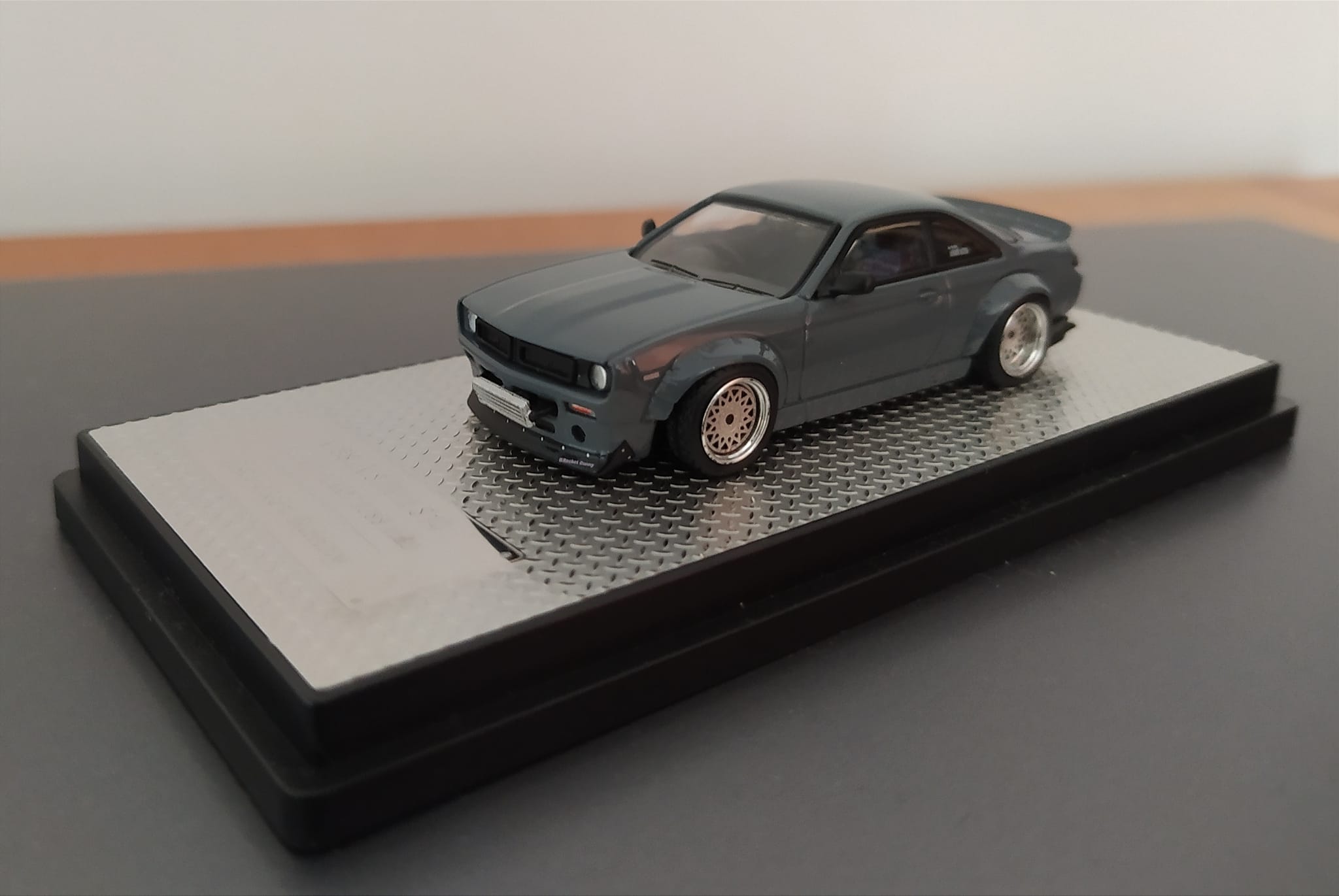 Inno64 Nissan Silvia S14 - Bleu - Édition FIA Intercontinental Drifting Cup 2019 - Modèle 1/64