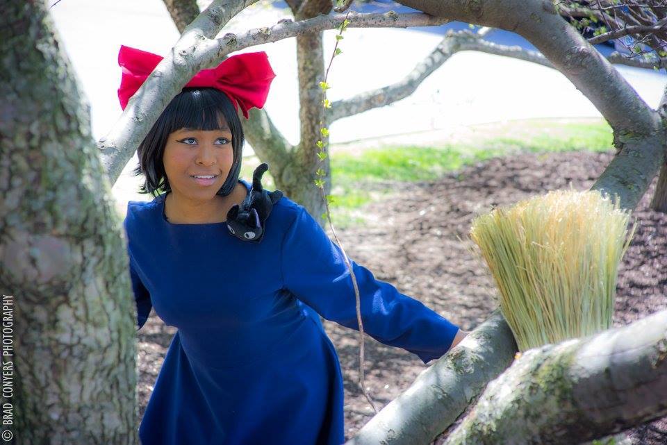 is kiki's dress black or blue Kiki here with her new Halloween costume. So cute.😻🎃 Tamanhos:XL status_US  Watch AW26 Ava's birthday party~ Theme