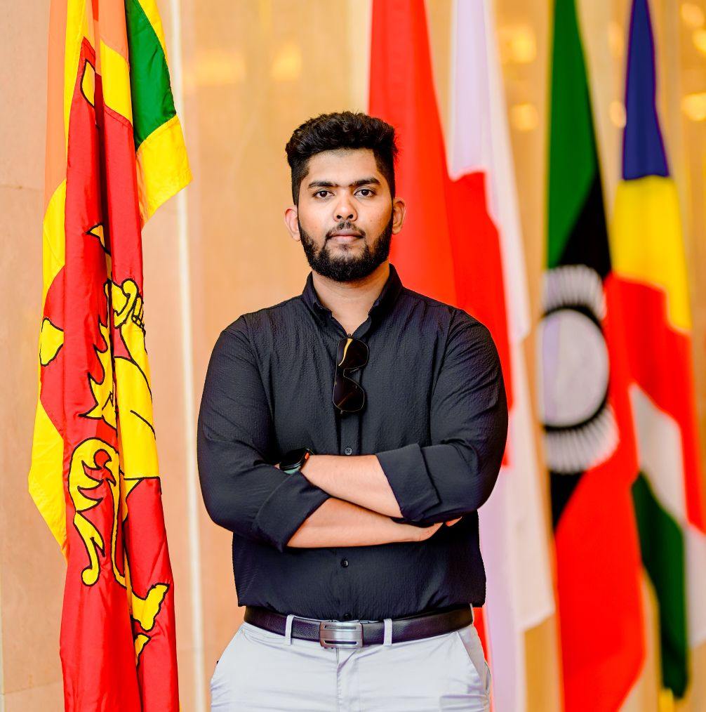 ඔබ දක්ෂ දේ හරියටම කරන්න... එය ඔබව ඉහළටම රැගෙන යාවි.... #pramil ...