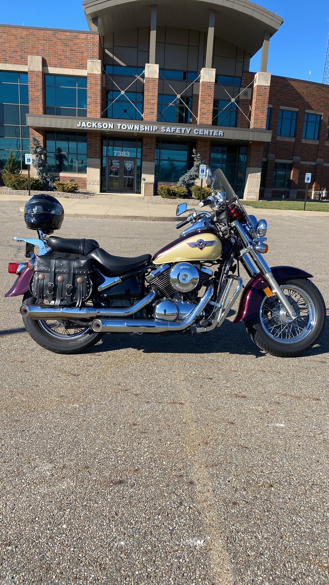 Heath Robinson and friend riding 2001 Kawasaki Vulcan 800 Classic