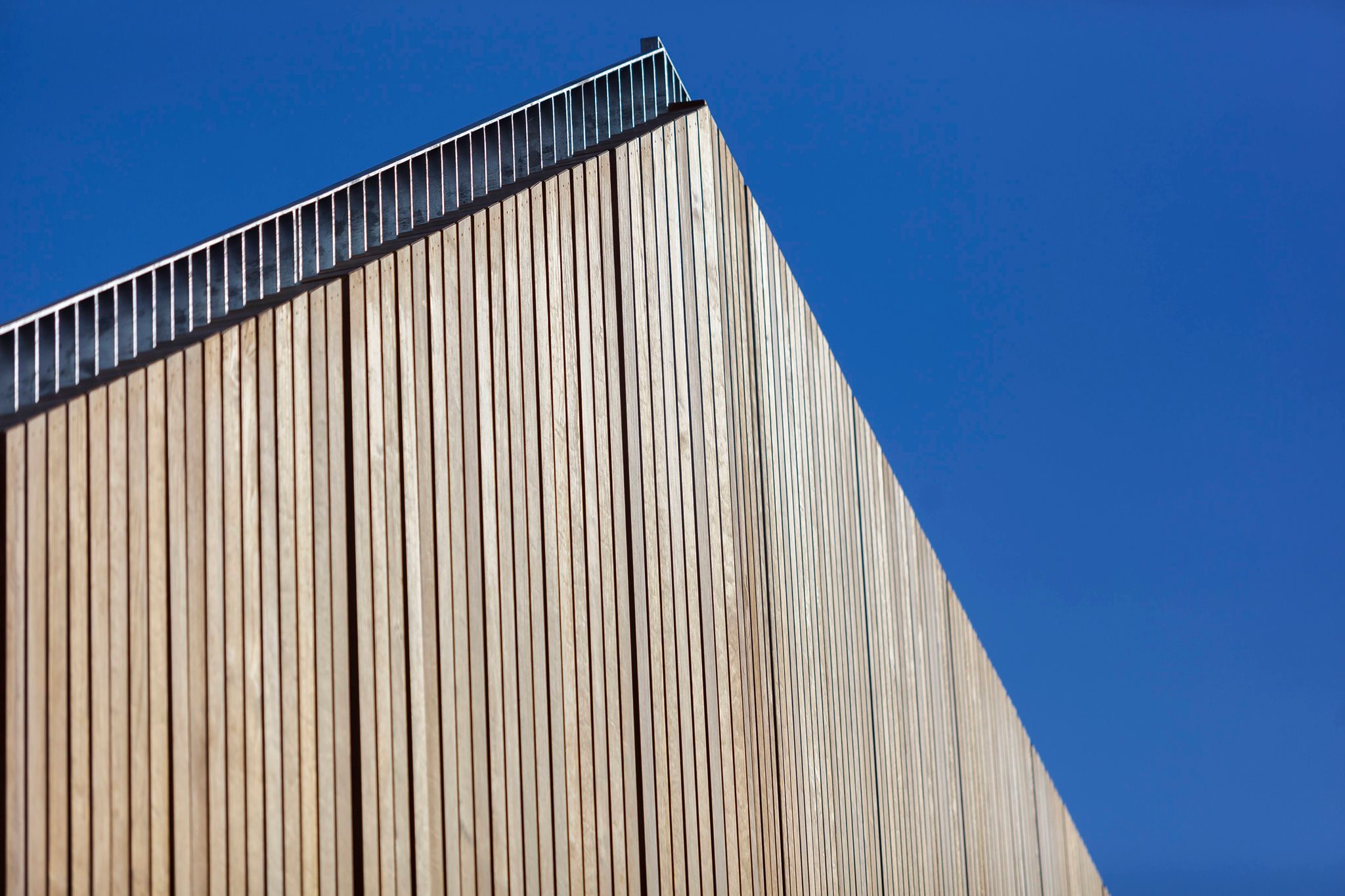 Kebony - Hotwalls Studios Who: ERMC Architects Where: Portsmouth, UK ...