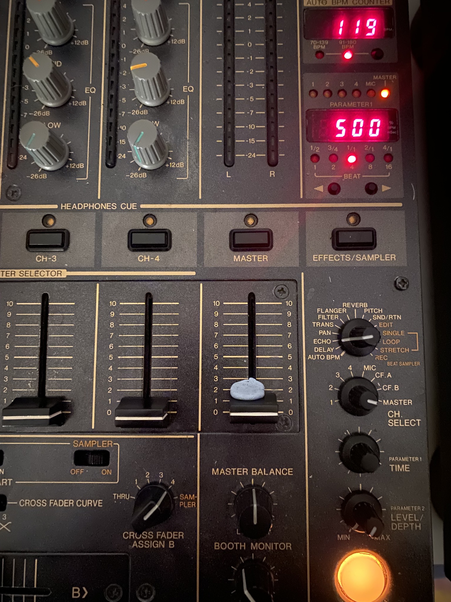 Got a djm 700 with faulty fx, only about half the fx are showing