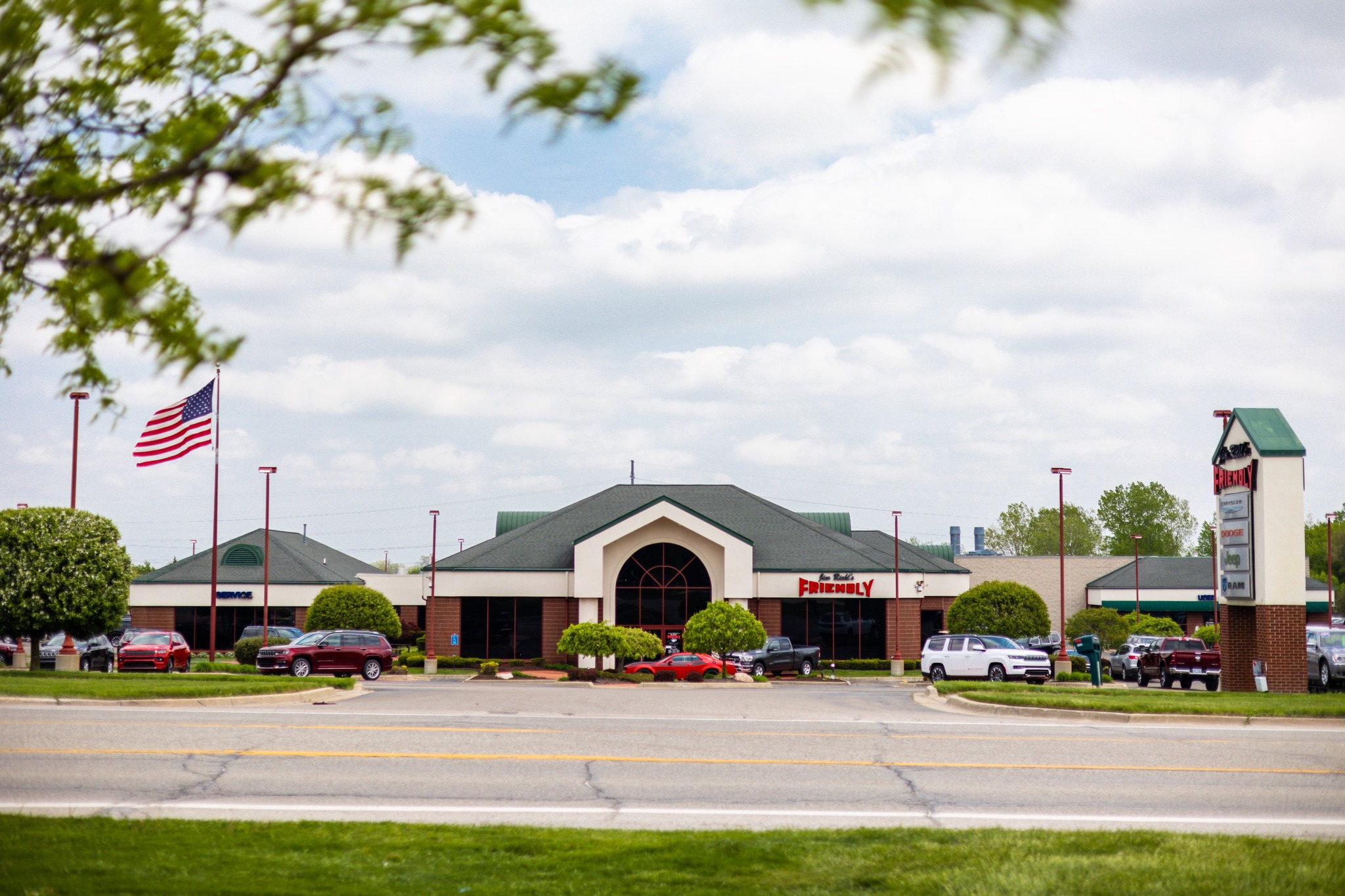 Jim Riehl’s Friendly Chrysler Jeep Dodge Ram of Romeo | Washington MI