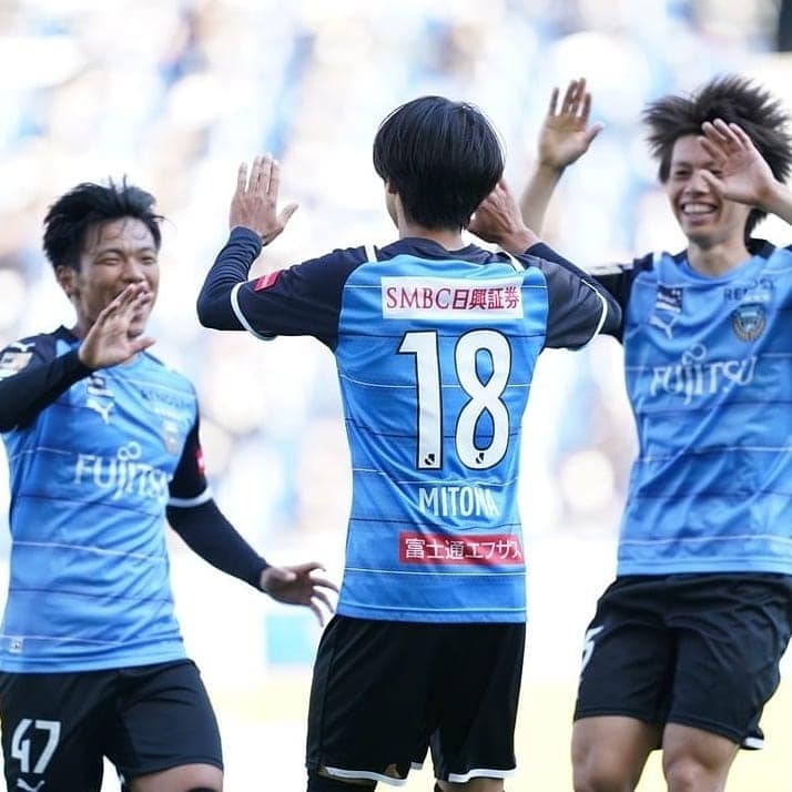 Verdy Kawasaki (currently Tokyo Verdy) won the first-ever Fuji