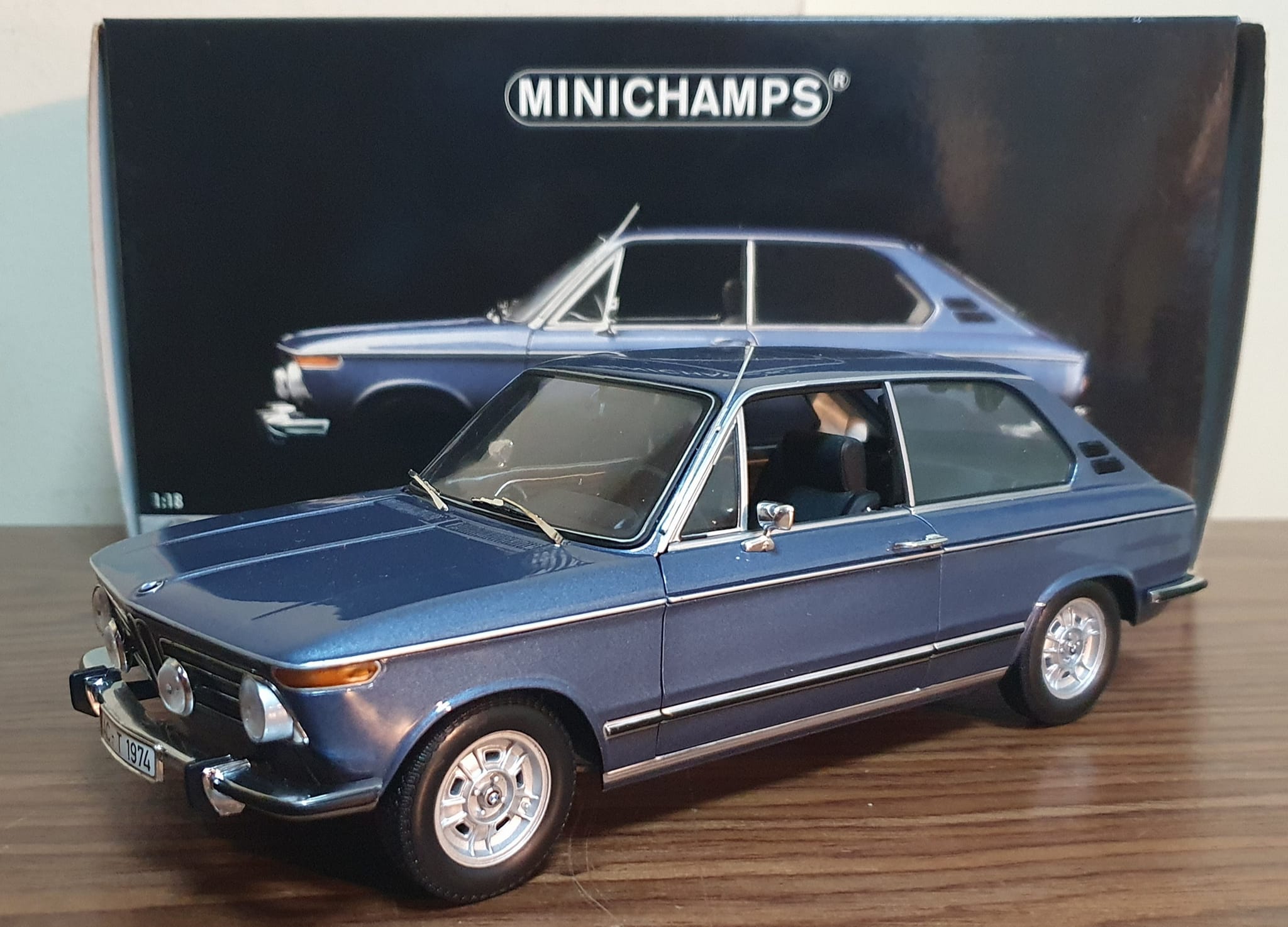BMW 2002 Touring Tii 1971 1/18 Minichamps