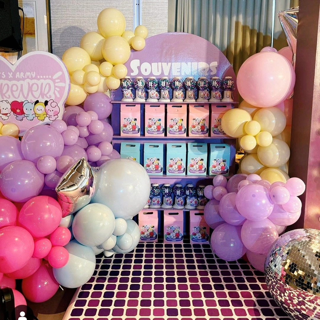 Snack-O-Rama - Super cute and luxe Mini Gumball Machines...