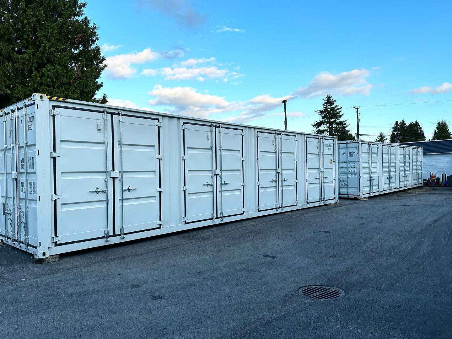Introducing our brand new storage... - Maple Towing & Storage