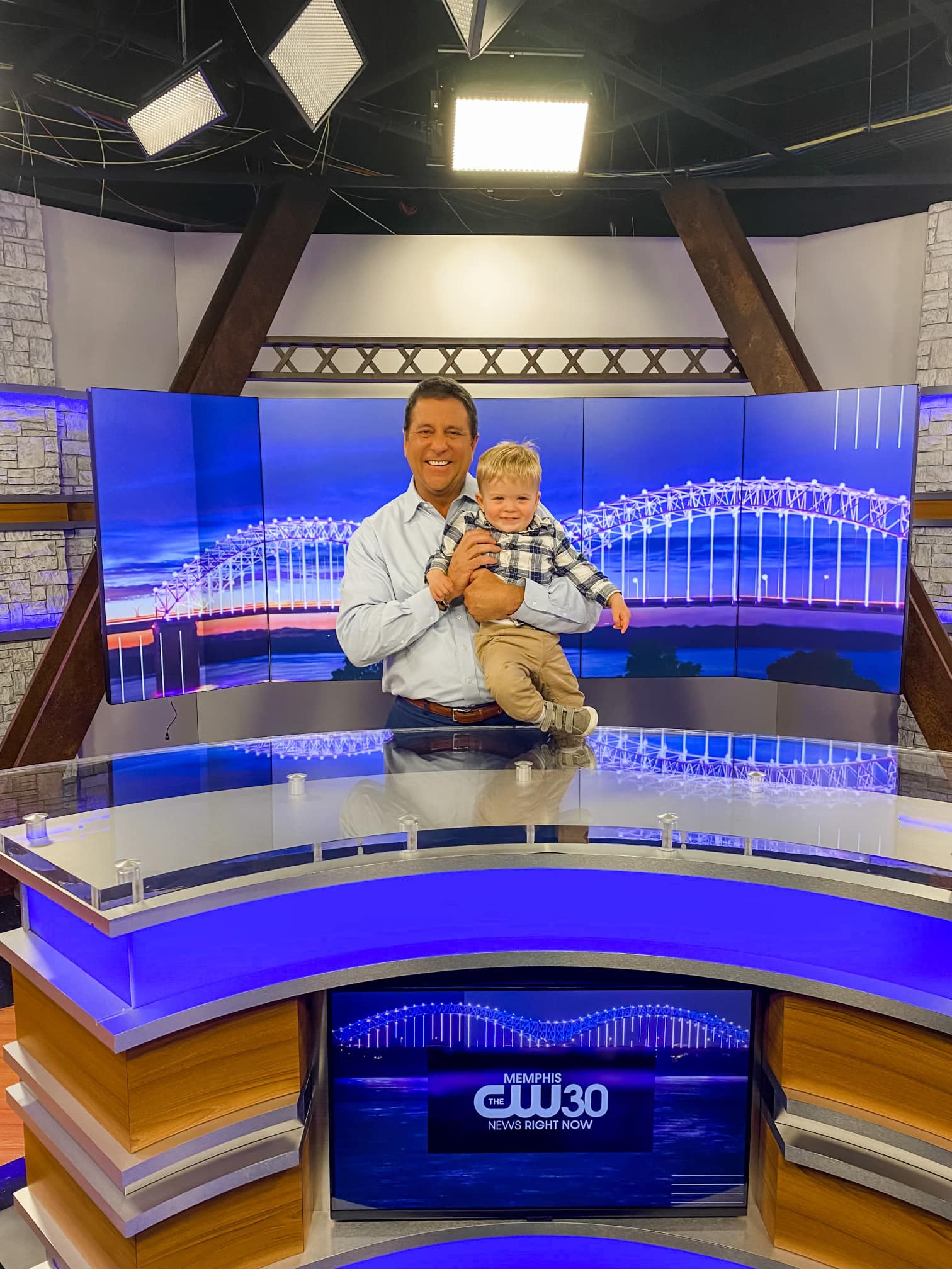 Richard Ransom - Look who stopped by the station tonight…... | Facebook