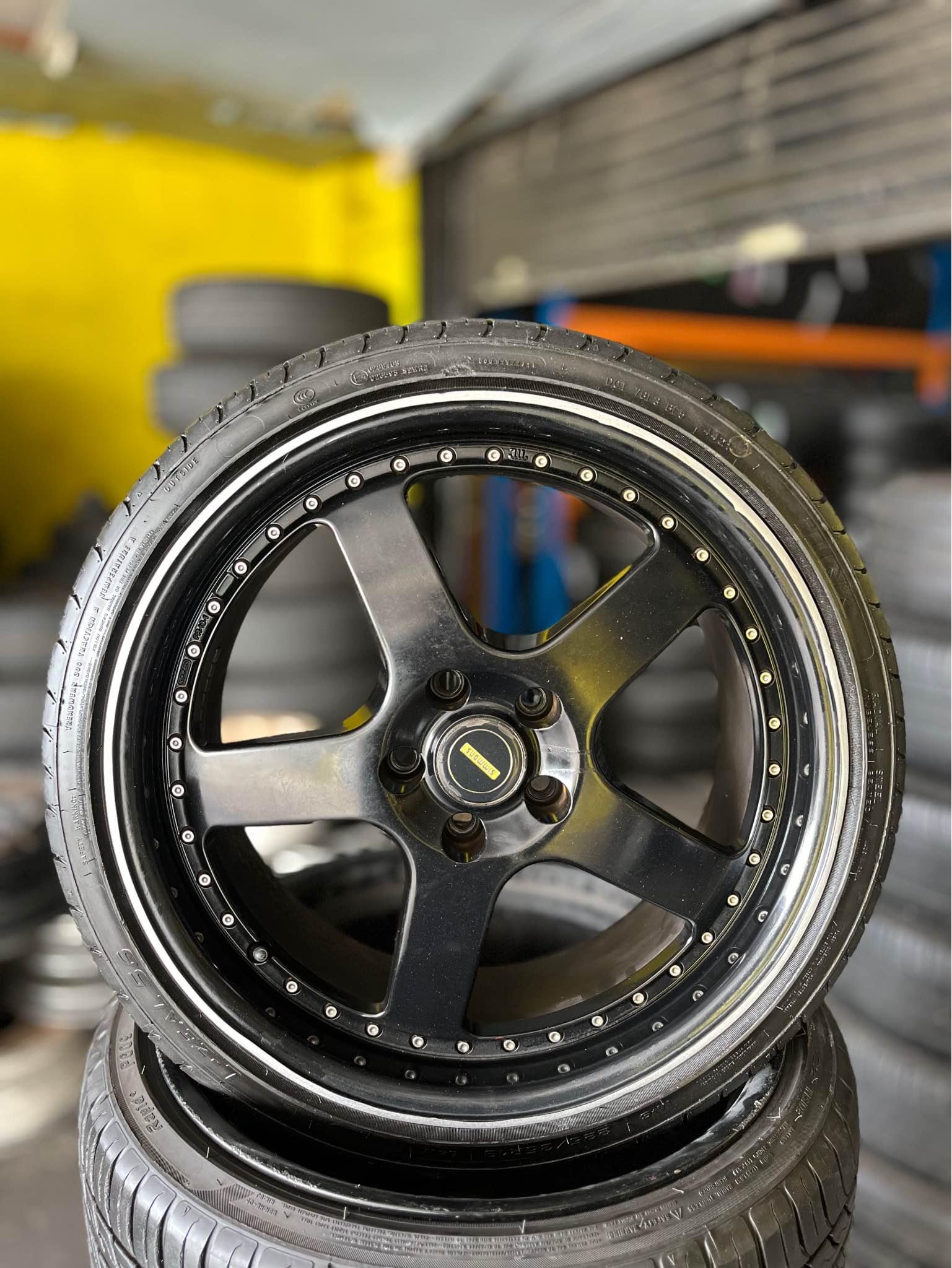 4x Simmons rims 19x8.5 ET35 with 225/35/19 for the front and 245/35/19 ...