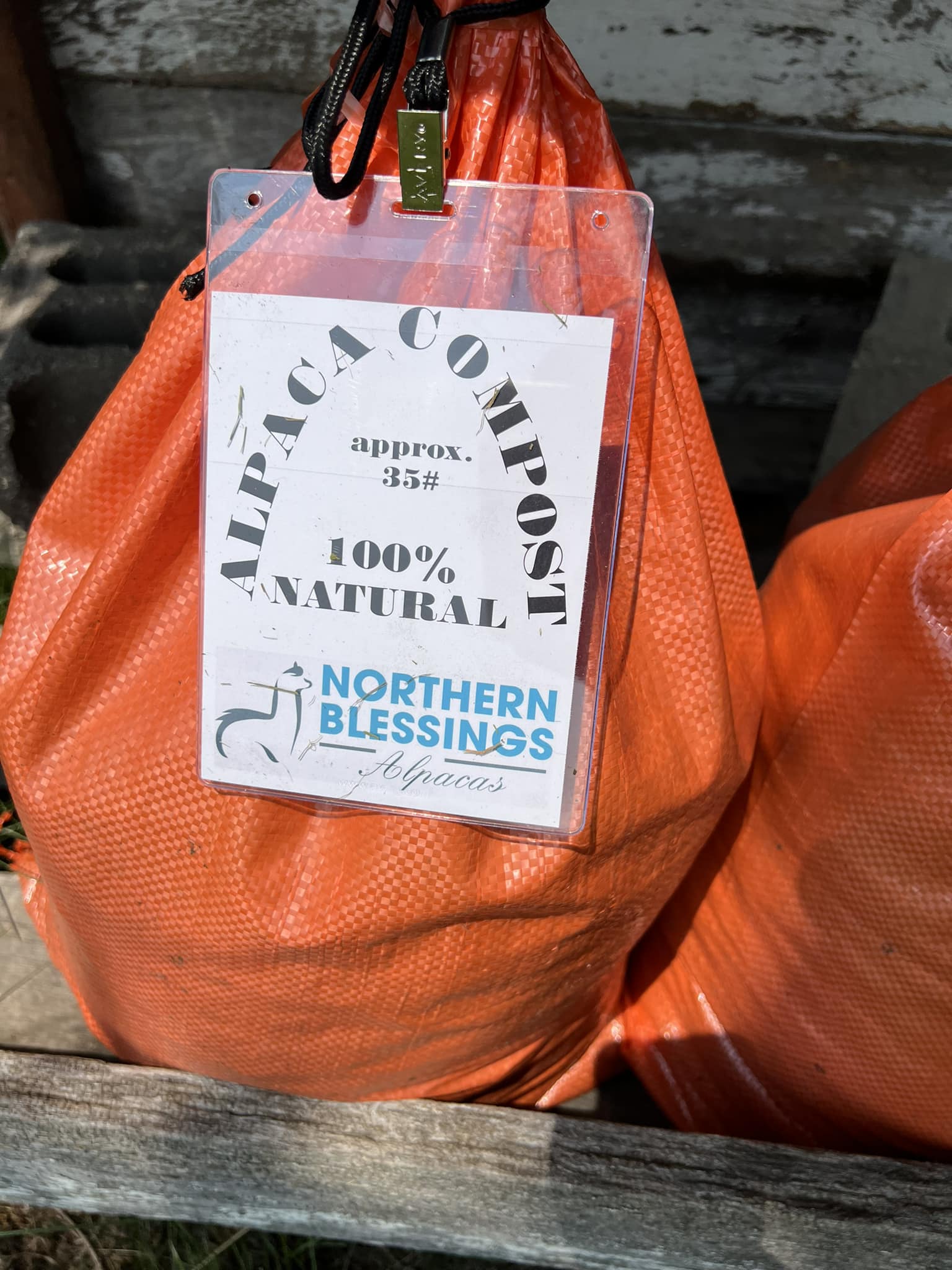 Alpaca poo compost. The best... - Northern Blessings Alpacas