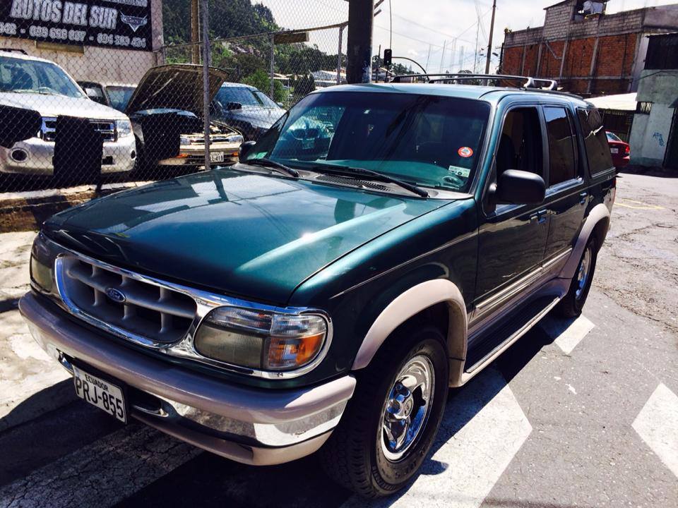 Auto Leader - Ford Explorer 95 flamante eddie bauer