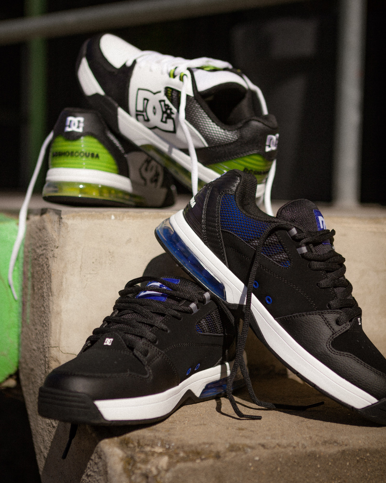 DC Shoes bring that early 2000s flair. The DC Versatile skate 