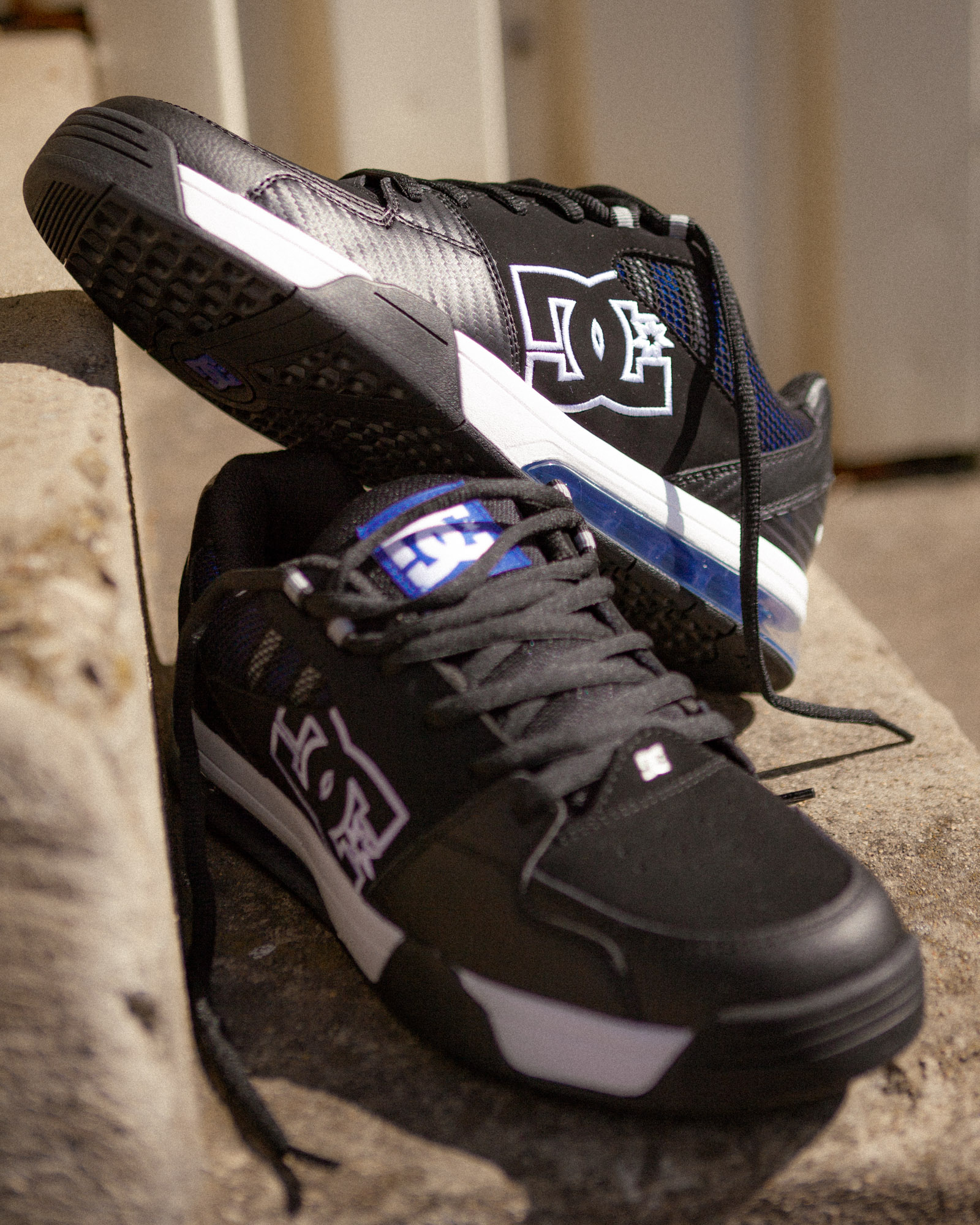 DC Shoes bring that early 2000s flair. The DC Versatile skate 