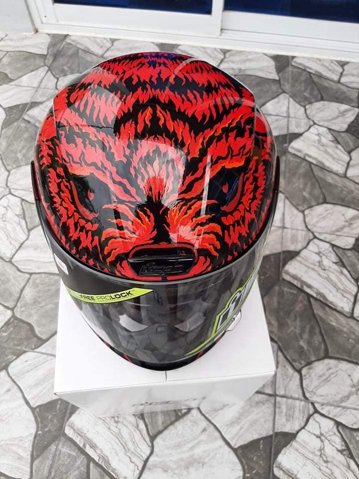 con airform lycan motorcycle helmet red AFLT KROM  MOTOSTYLEONLINE Key Features / Points Sale  ICON Airform Buck