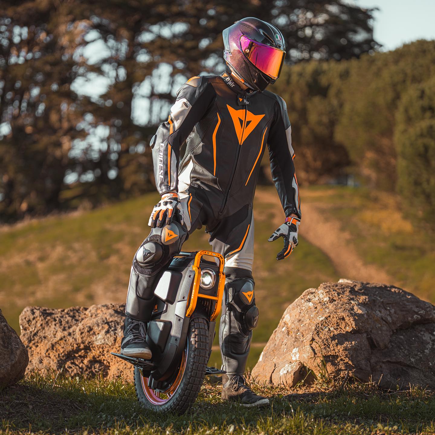 アヤトトライアスロン HELL ON WHEELS 1,2,3seaon Riding an inmotion v13 electric unicycle on the Tail of the Dragon