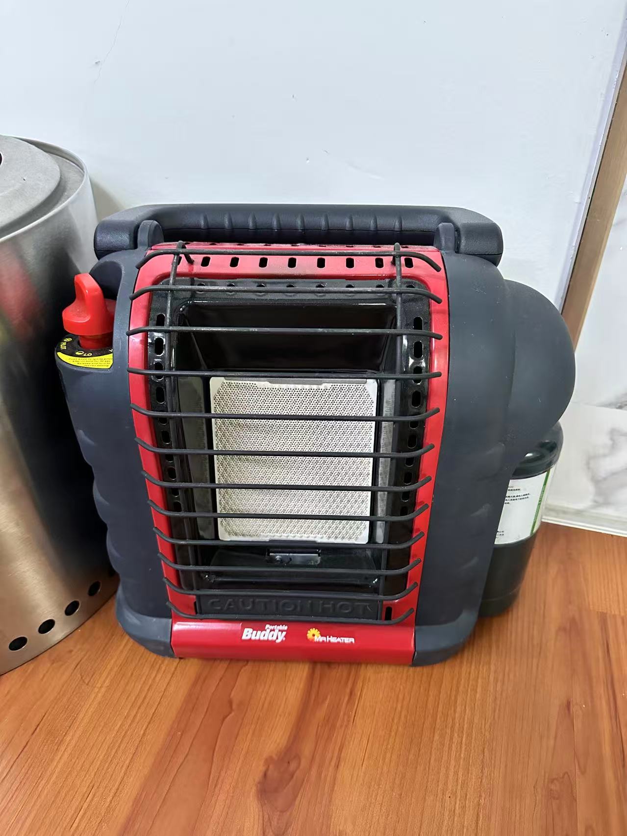 How are you guys mounting the little buddy heater? Pics highly
