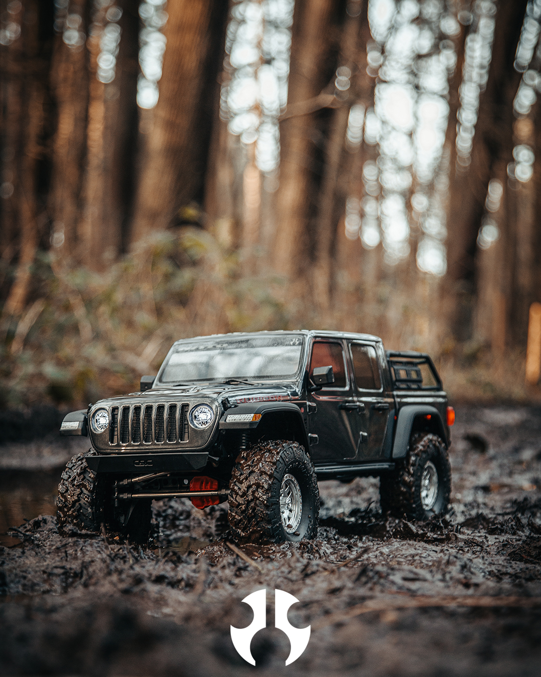 Axial SCX10-III Jeep JT Gladiator Custom painted cab with ProLine
