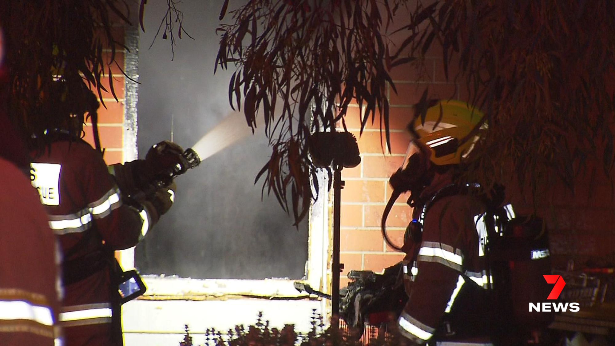 7NEWS Adelaide - A unit has been gutted by fire at Novar... | Facebook