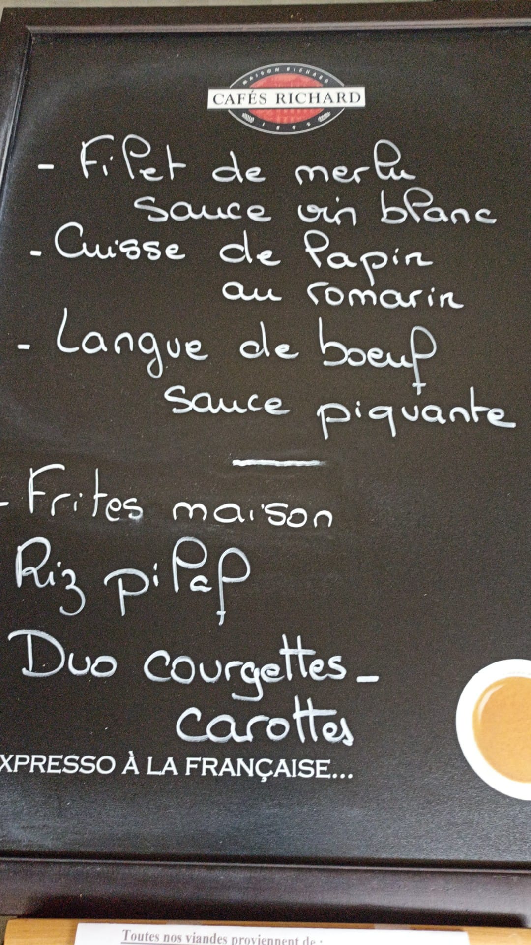 La Table Des Canots Courville Sur Eure