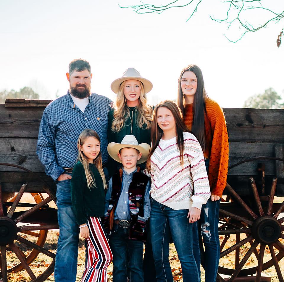 Circle M Farm At Woodrow
