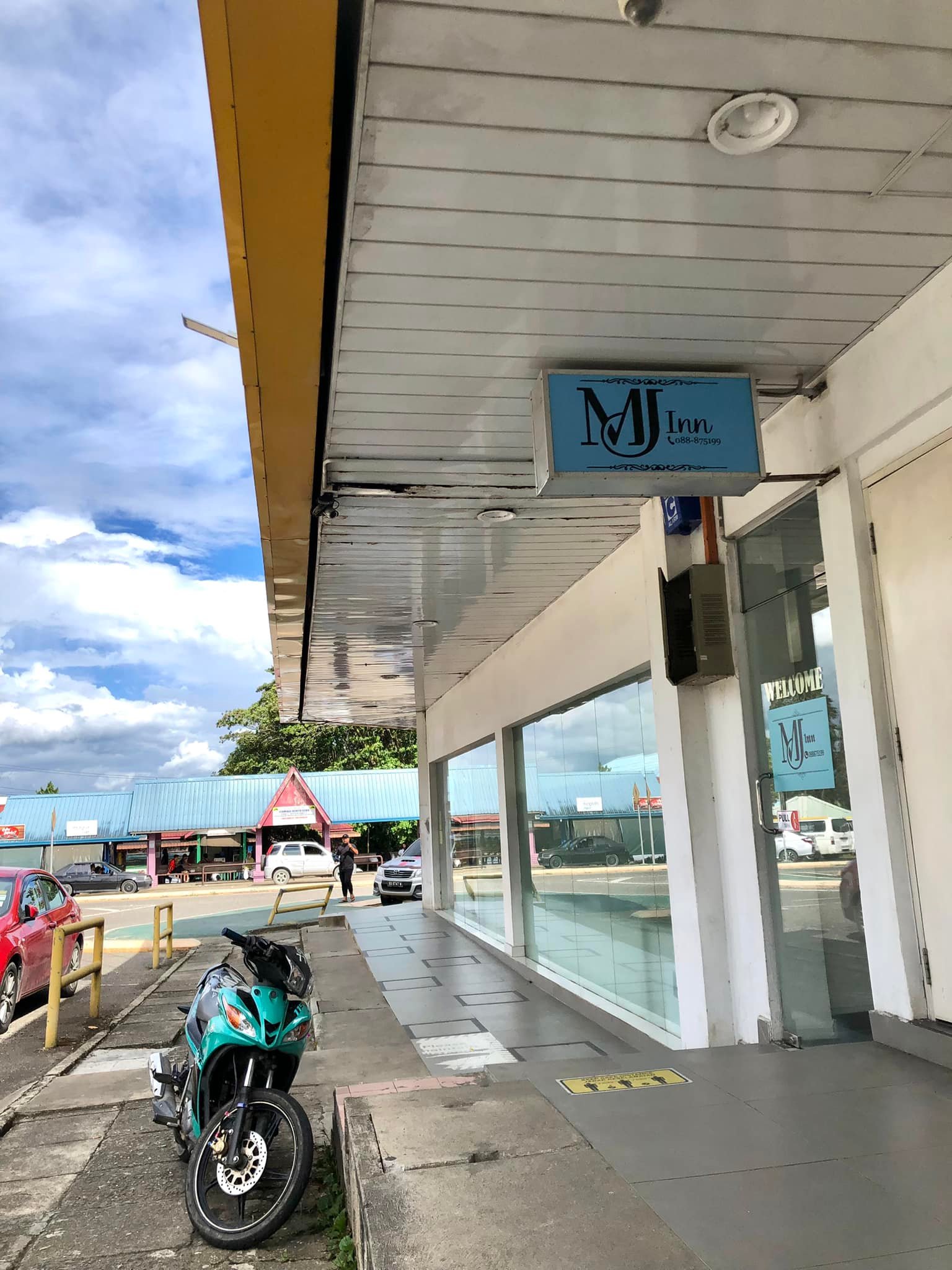MJ INN