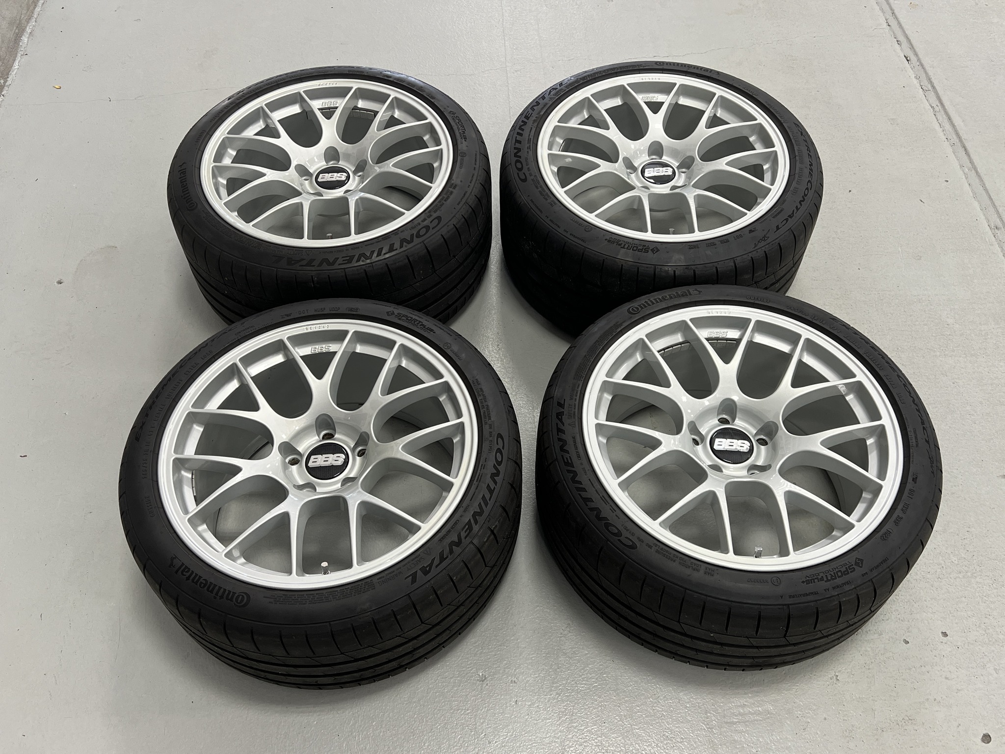 FS BBS RX203 10mm Offset 17x8 square wheels are in good condition 